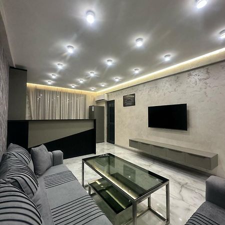 Luxuary Spacious 1Bedroom Apt,Centre 耶烈万 外观 照片