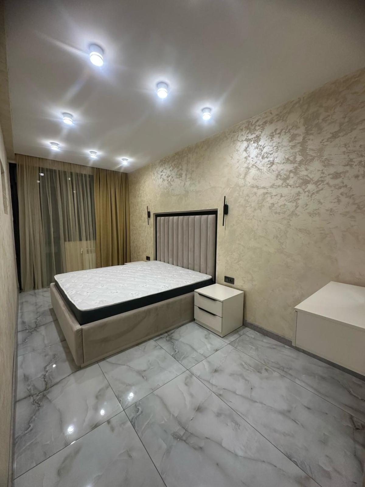 Luxuary Spacious 1Bedroom Apt,Centre 耶烈万 外观 照片